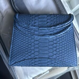 New crossbody for sale!!